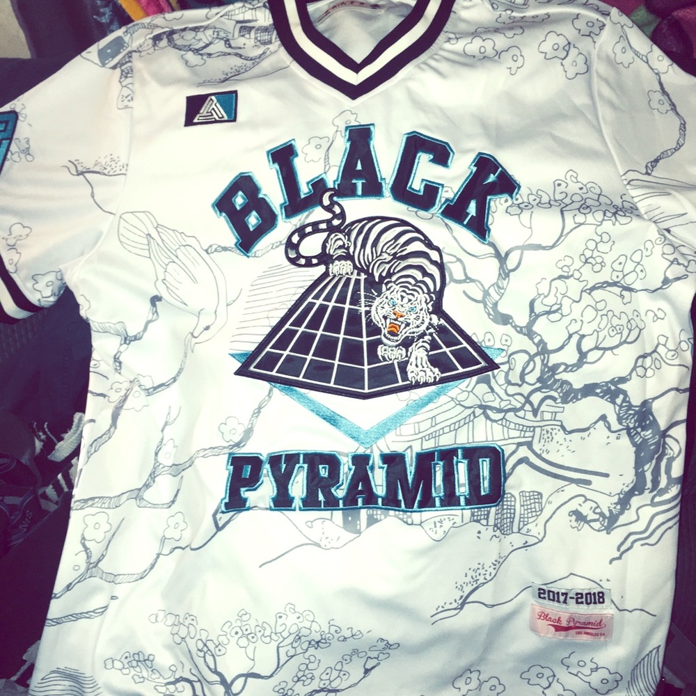 Black Pyramid Jersey XXL